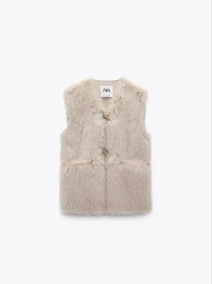 ZARA フェイクファー ベスト ベージュ - メルカリ