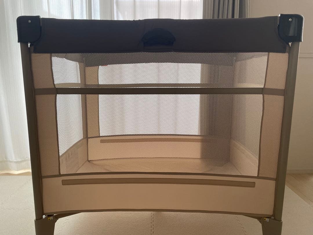 ココネルエアー　ベビーベッド　　アップリカ