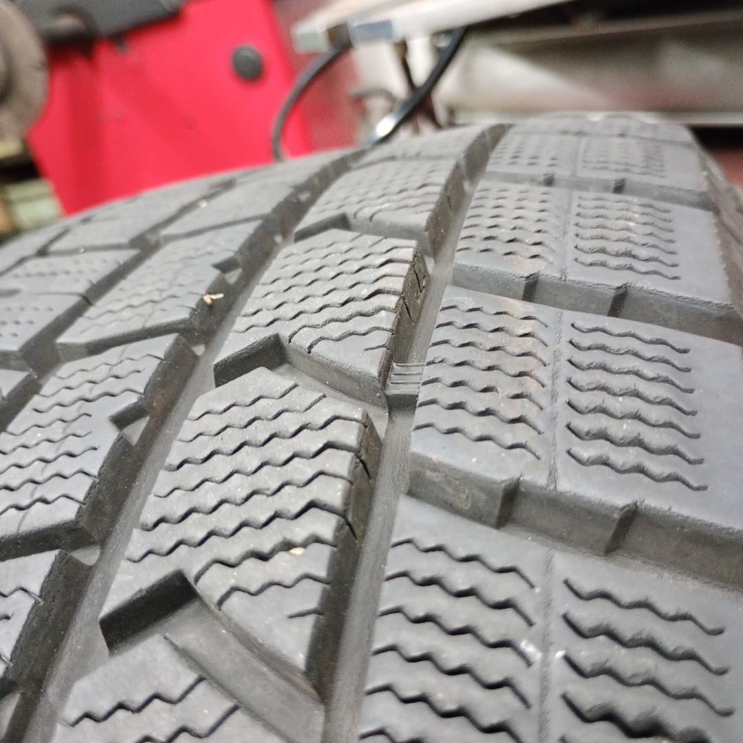 バリ溝 215/55R17 DUNLOP スタッドレス 2020年 4本　②