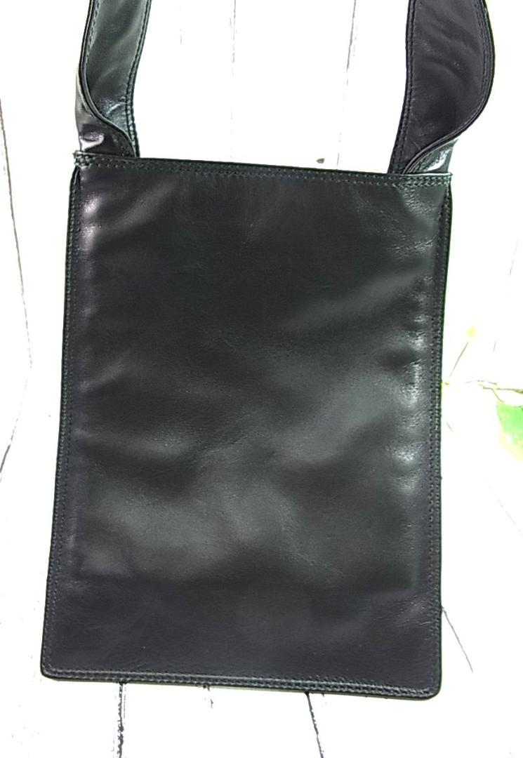 正規美品シャネルワンショルダーサコッシュカーキグリーン系斜