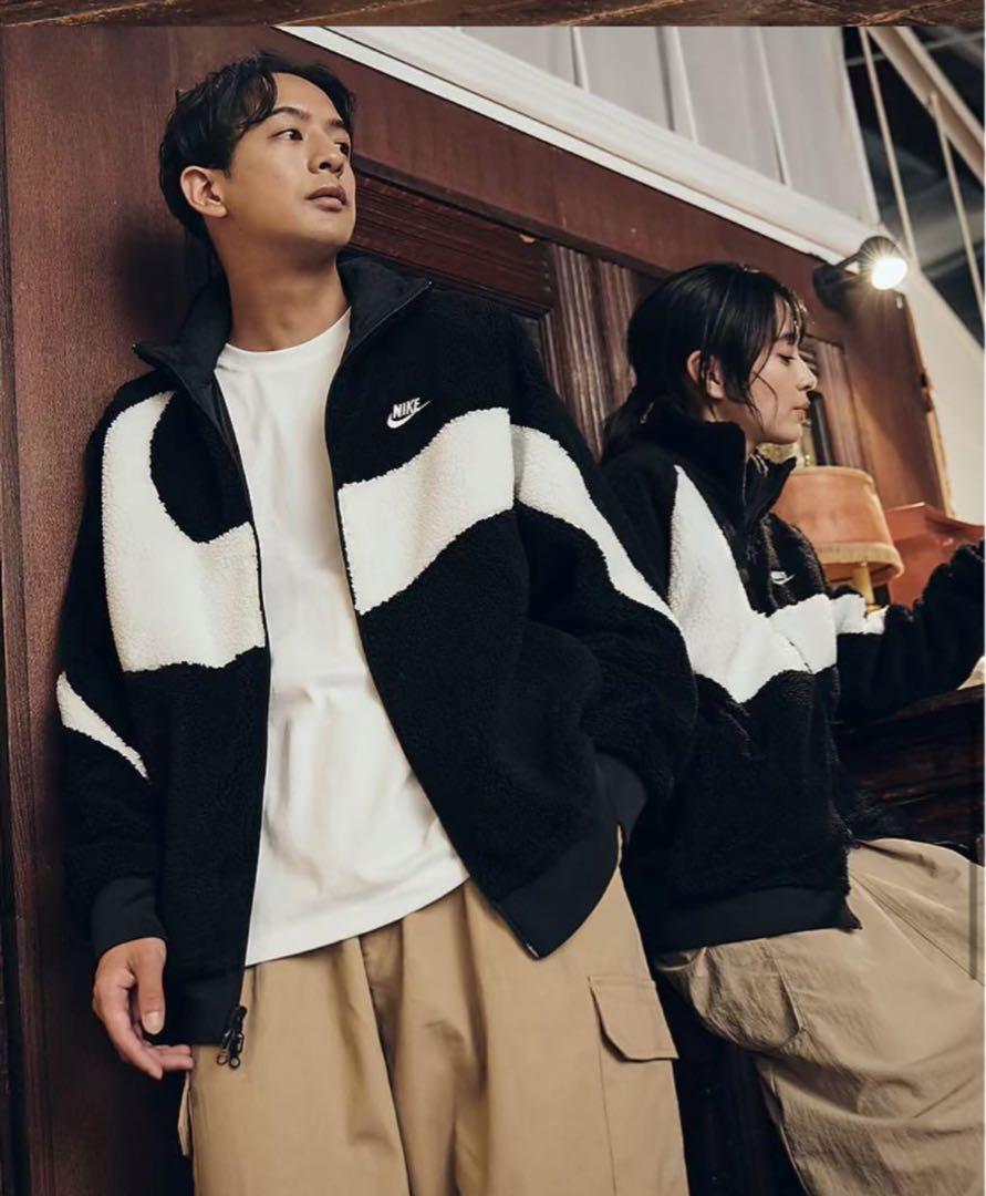 NIKE