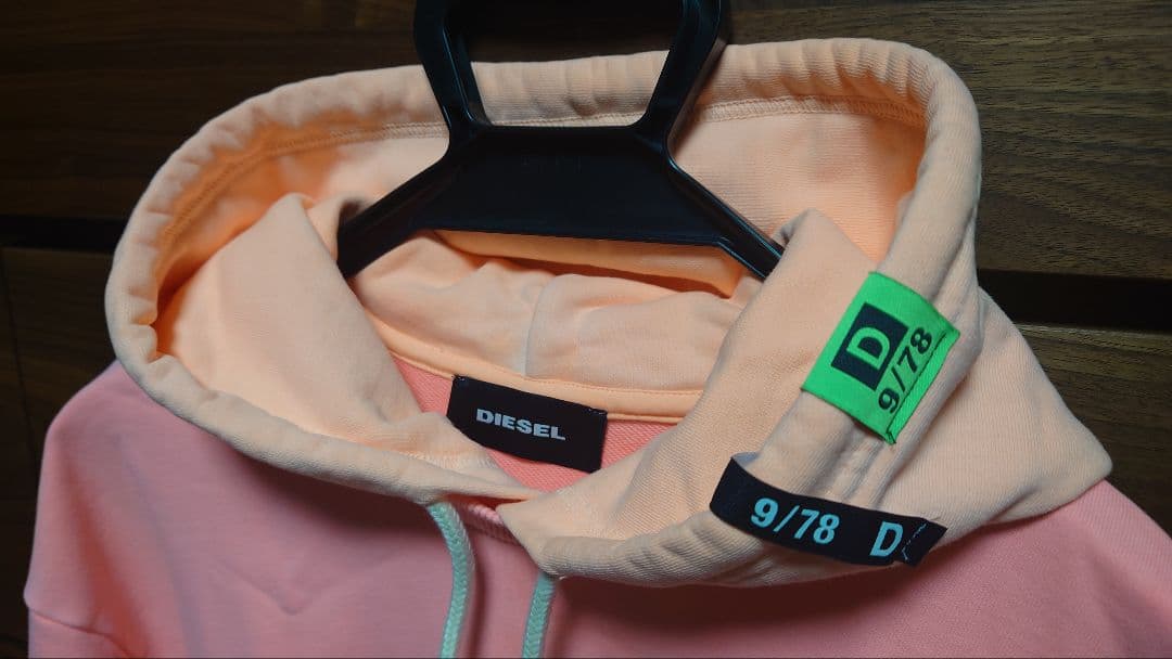 未使用! DIESEL ピンク パーカー M S-CRAZY SWEAT 未使用! DIESEL ピンク パーカー M S-CRAZY SWEAT