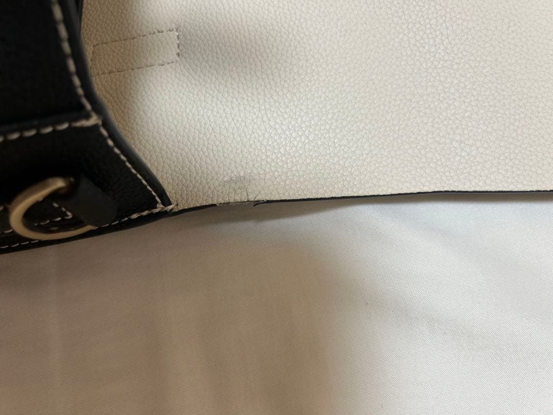 agnes.bアニエスベー本革ブランド 金具ロゴショルダーバッグ agnes.bアニエスベー本革ブランド 金具ロゴショルダーバッグ