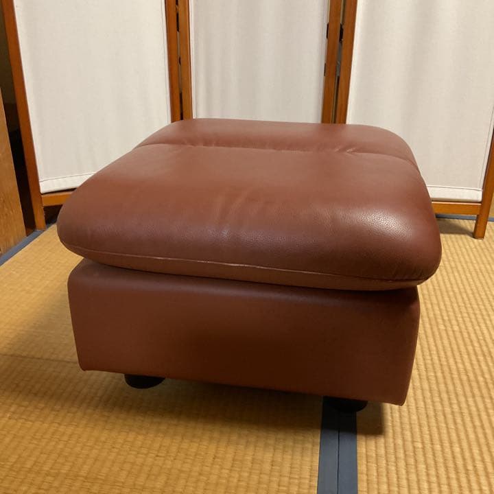 から厳選した 無印良品の本革オットマン 再値下げしました