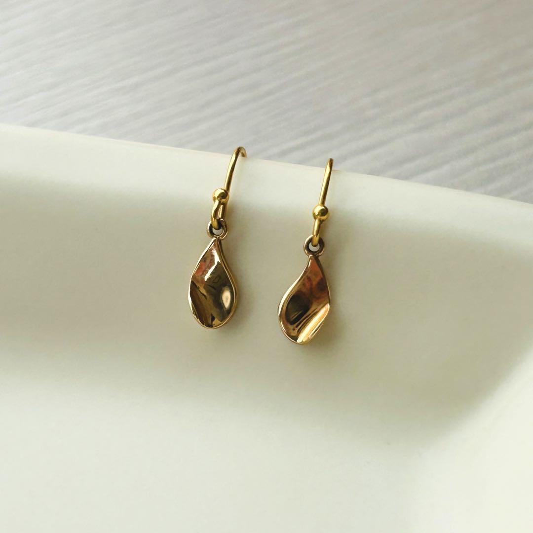 【ete】K10YG フルイド フックピアス ete】K10YG フルイド フックピアスΩ