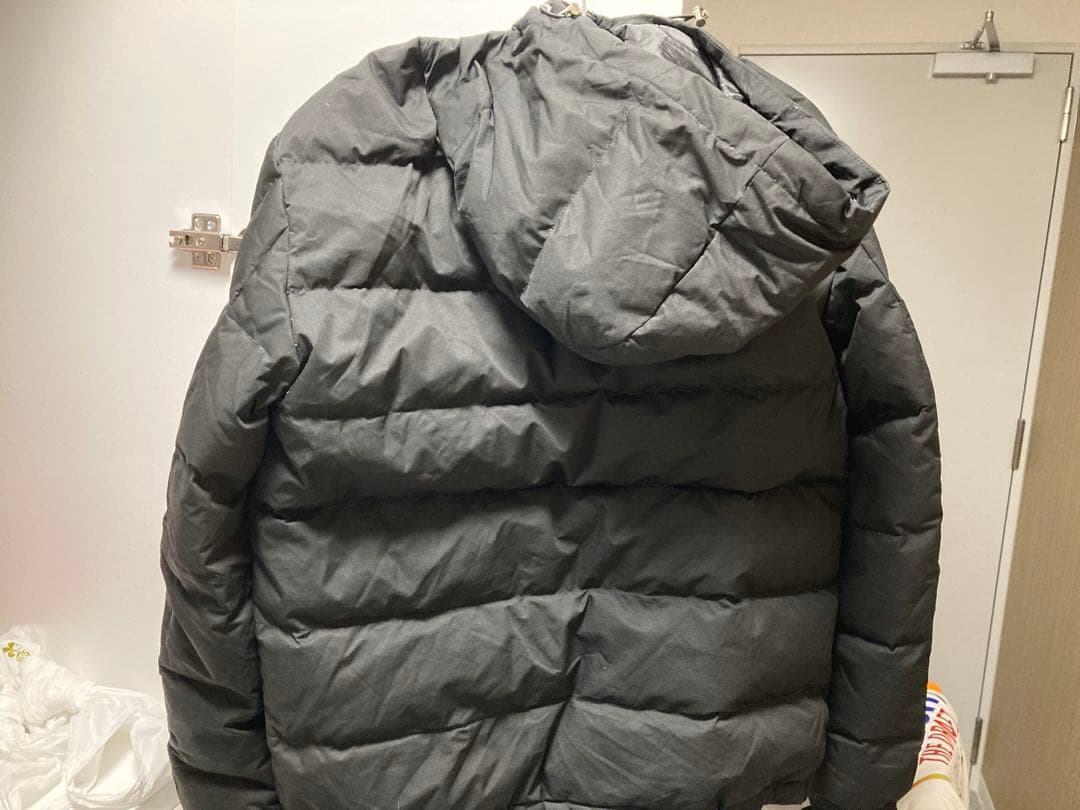 MONCLER ブラックダウンジャケット