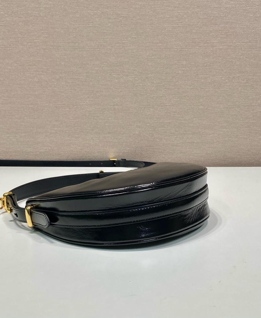 PRADA プラダ ワンショルダー × レザー バッグ