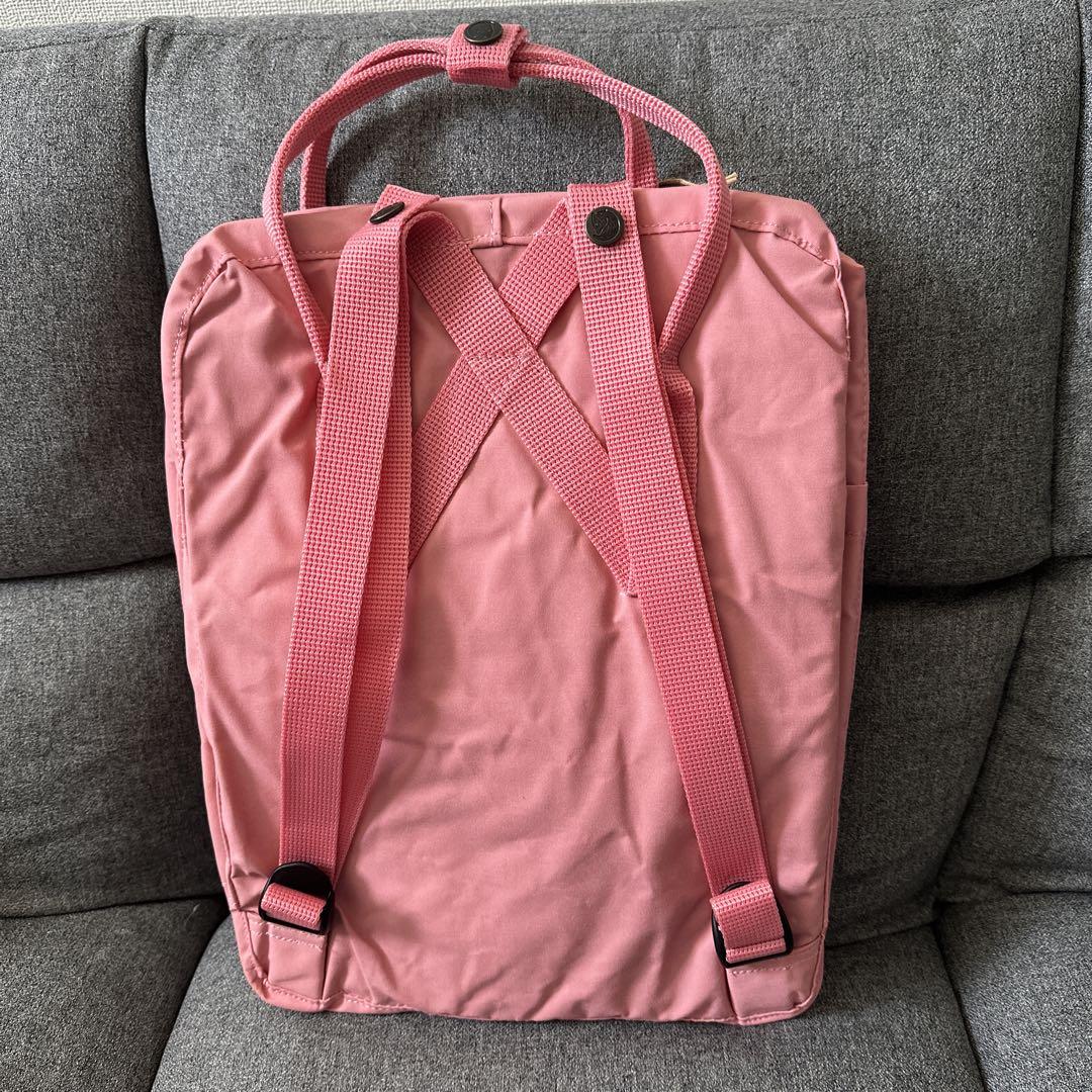 Fjällräven Kånken Classic ピンクリュック