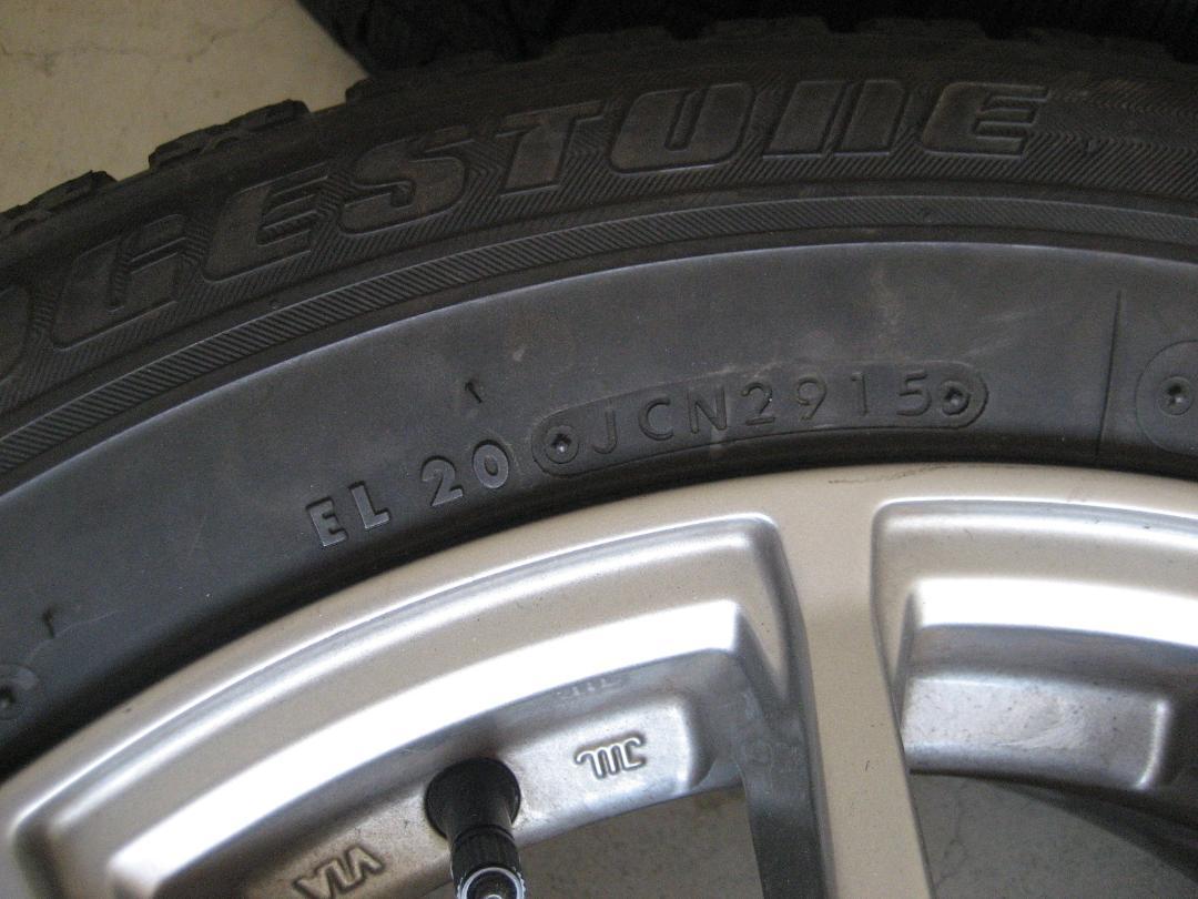 ツ*ん様 205/60R16 ブリジストンREVOGZ スタッドレスアルミホイー