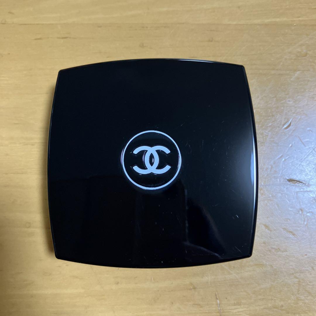 シャネルアイシャドウ　LES 4 OMBRES 368 CHANEL