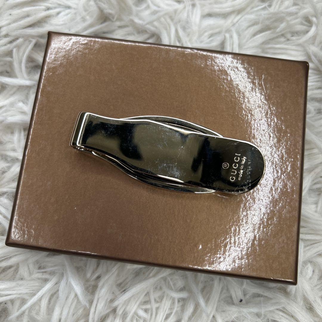GUCCI マネークリップ　ロゴ　シルバー　箱付き