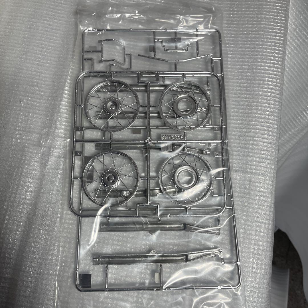フランス製 エレール社のプラモデルキットです カワサキマッハ3です