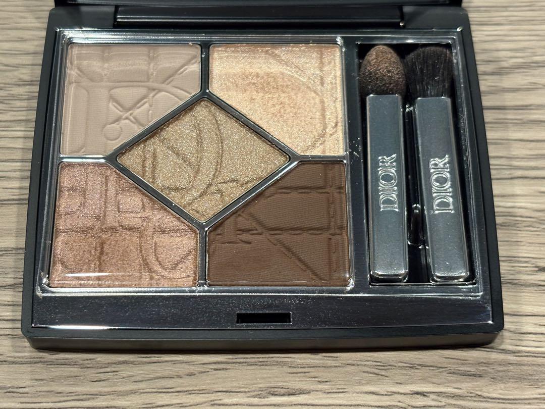 Dior サンククルール 647 シルクトープ 限定