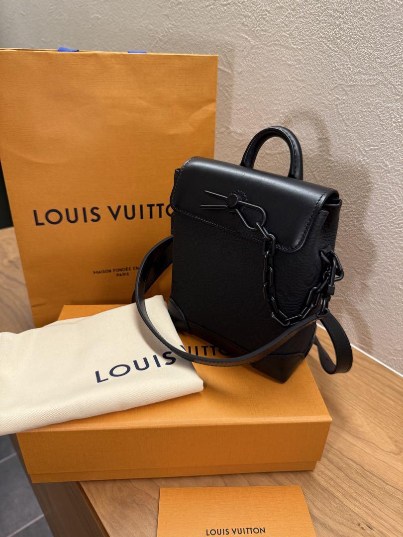 LOUIS VUITTON ブラック ショルダーバッグ　スティーマー