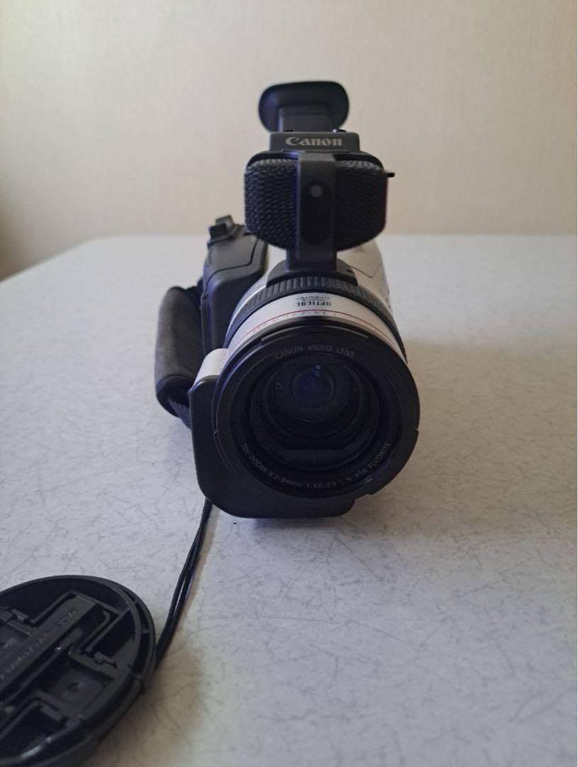 Canon ビデオカメラ本体 100倍ズーム 3ccd GL2 ジャンク品 Canon ビデオカメラ本体 100倍ズーム 3ccd GL2 ジャンク品