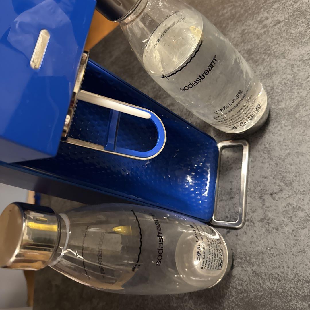 sodastream 炭酸水メーカー 青 ボトル付き2h本 sodastream 炭酸水メーカー 青 ボトル付き2h本