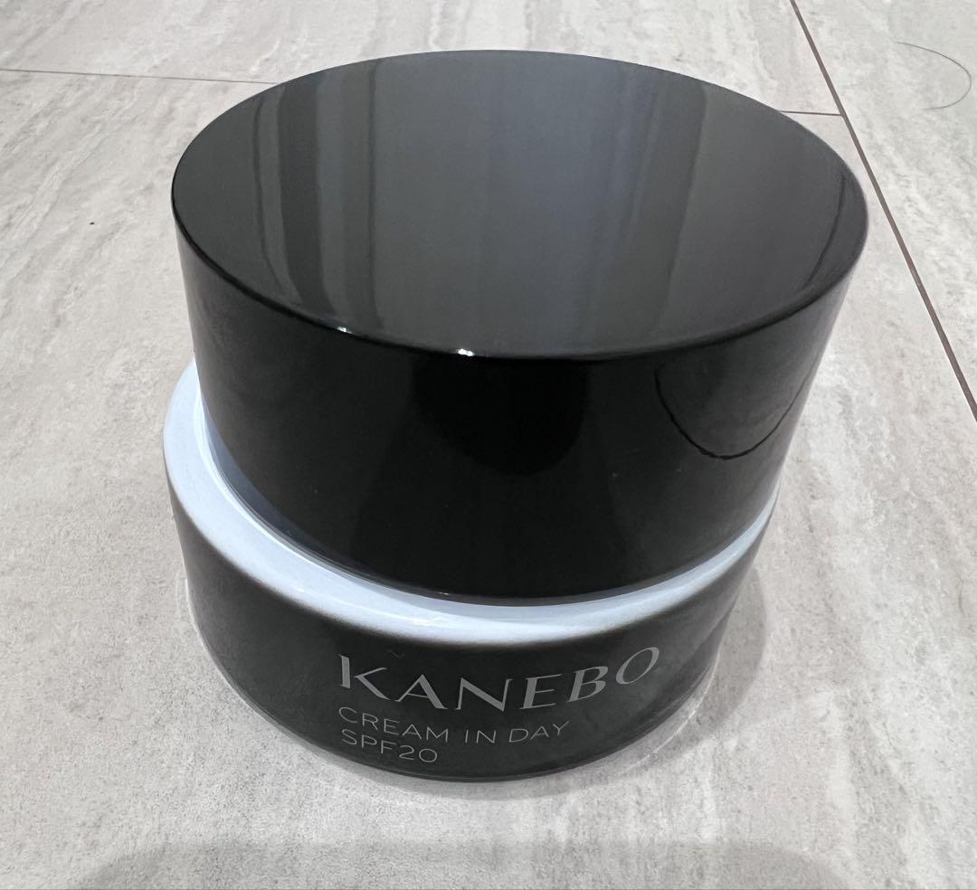 美品　KANEBO クリーム イン デイ SPF20 40g