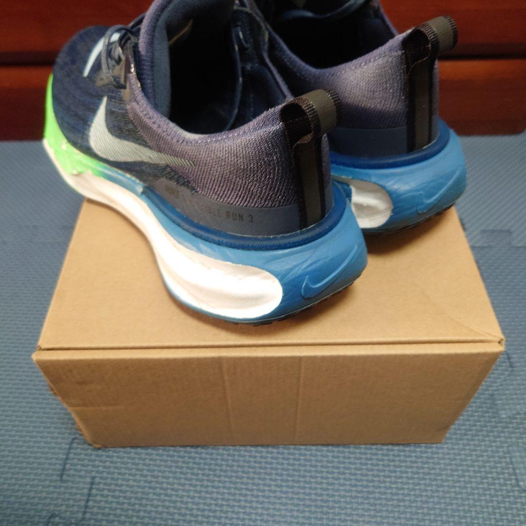 NIKE　インヴィンシブル ラン3