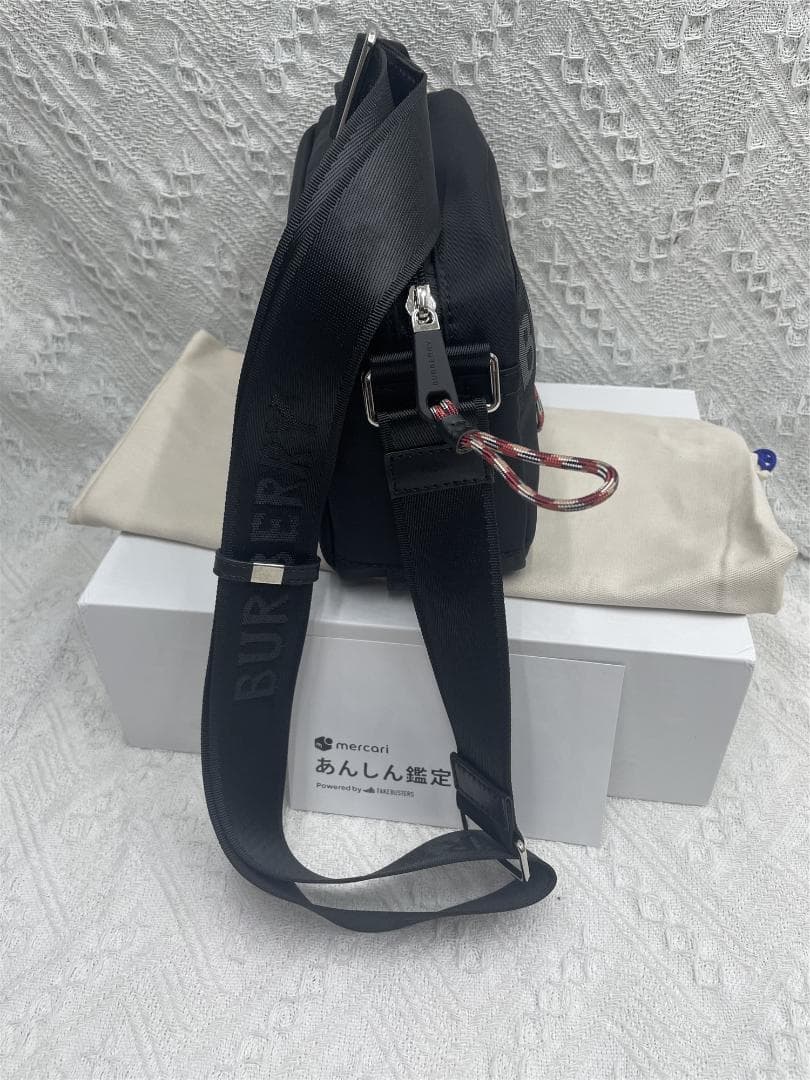 鑑B定B済BURBERRY ショルダーバッグ ブラック