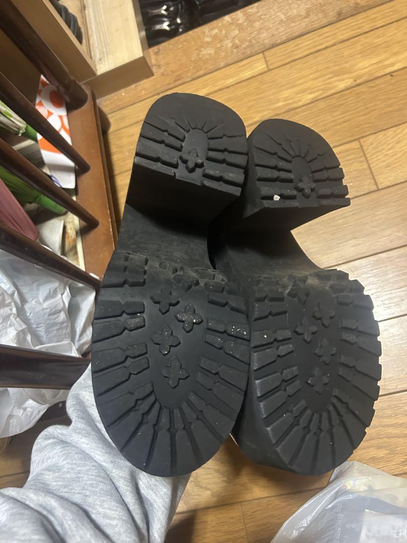 ぶー 厚底