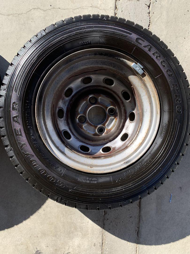 タイヤホイールセット　145/80R12 4J LT 4本