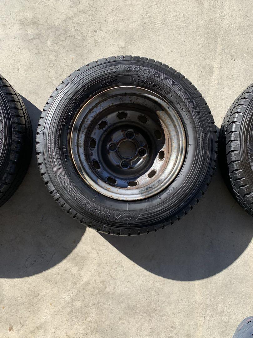 タイヤホイールセット　145/80R12 4J LT 4本