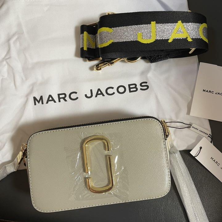 【新品】MARC JACOBS マスナップショット ダストマルチ 【新品】MARC JACOBS マスナップショット ダストマルチ