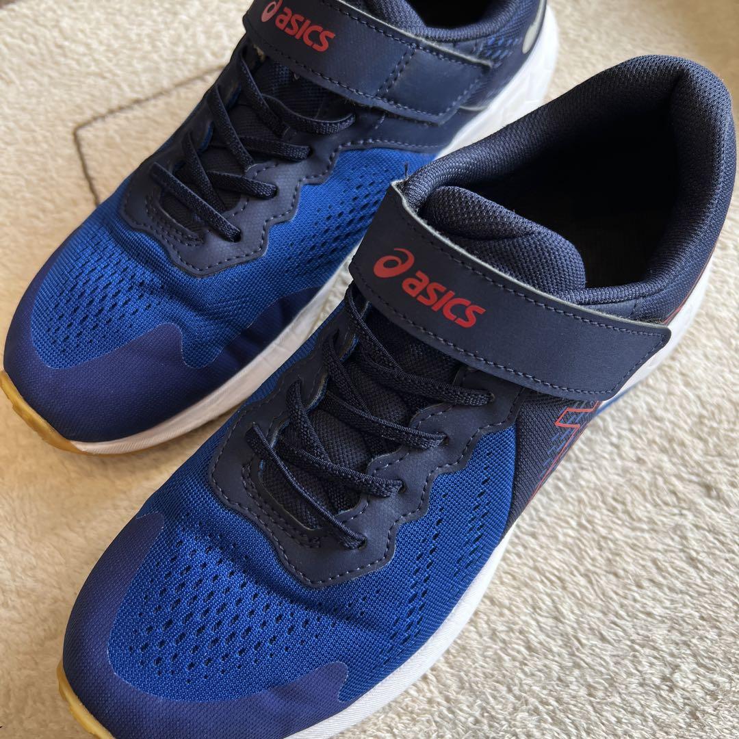 ASICS LAZERBEAM RI-MG ジュニアシューズ　サイズ23.5