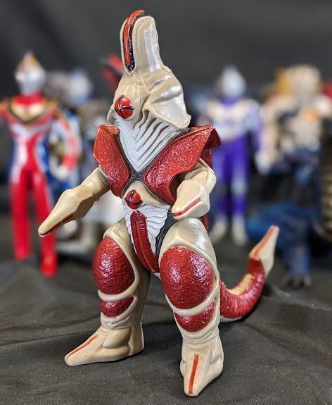 ウルトラマンティガ・ダイナ・ガイア＆登場怪獣（バンダイ）ソフビ12体セット