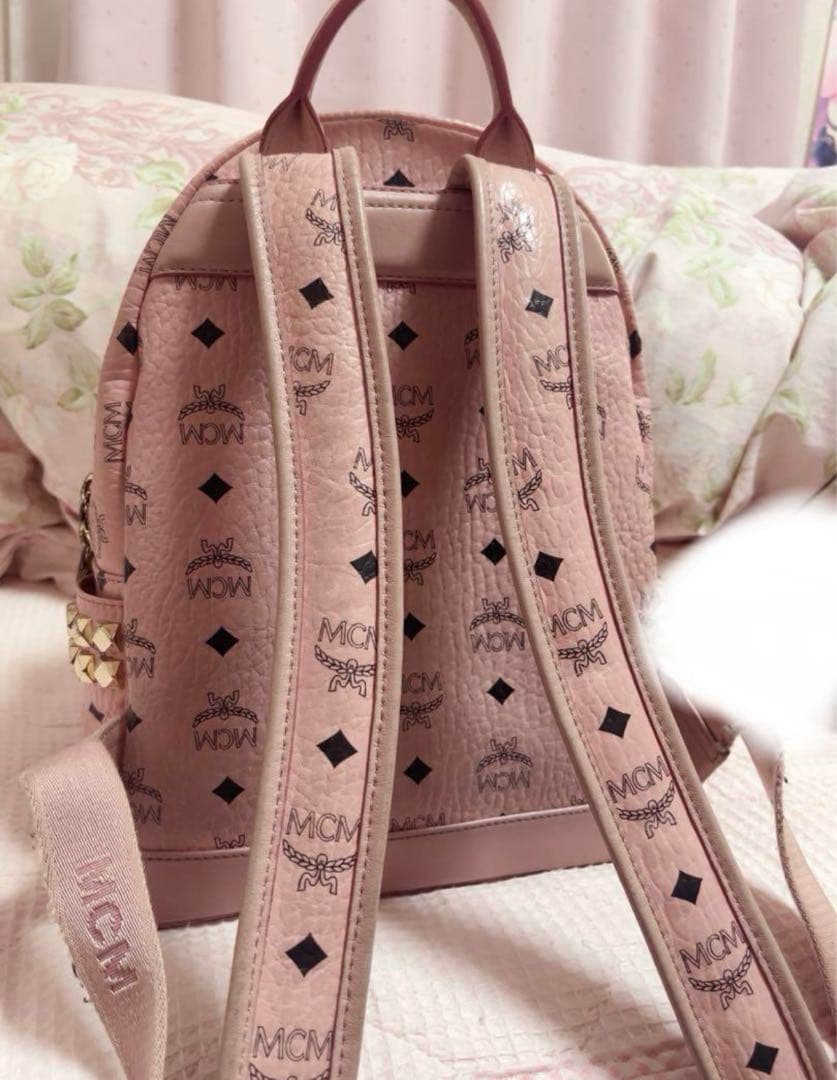 MCM ピンク ロゴリュック