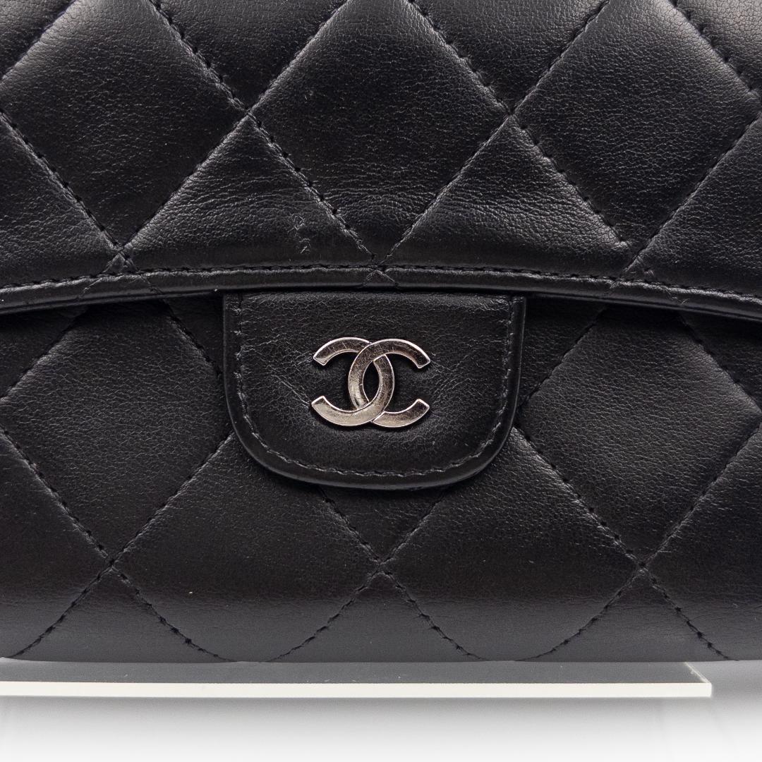 CHANEL シャネル マトラッセ 三つ折り 長財布 ラムスキン　黒