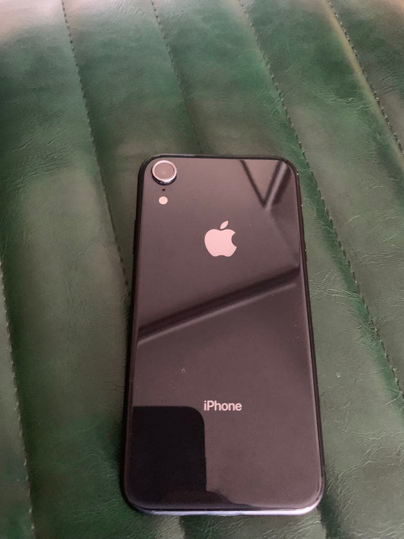 Apple iPhone XR ブラック 本体　128GB