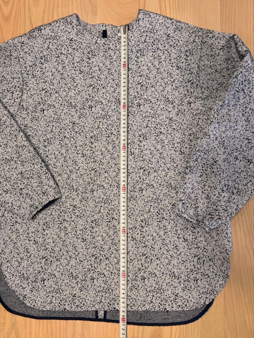 美品】ohga ジャガードブラウス グレー ネイビー - メルカリ