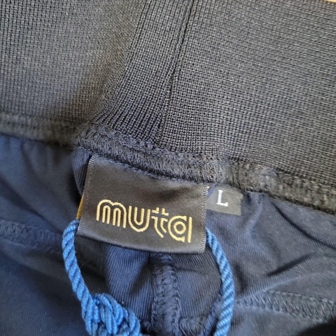 muta ネイビー ショートパンツ