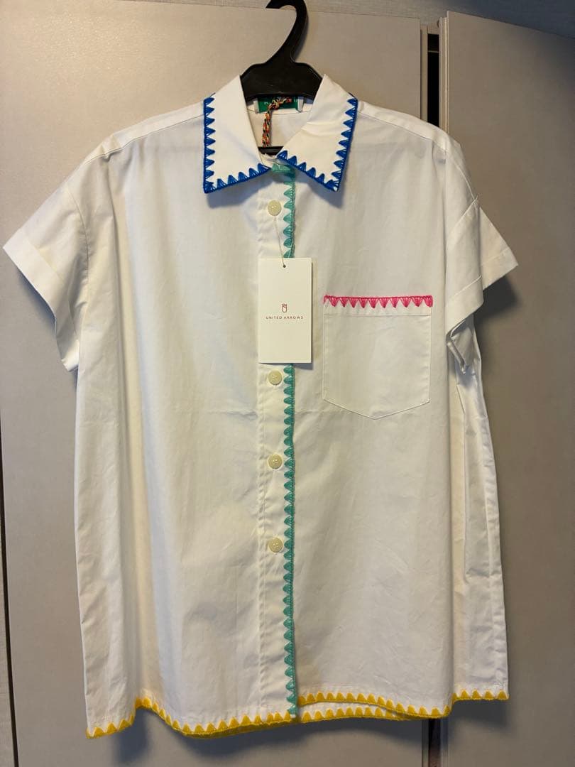 UNITED ARROWS カラフル刺繍ホワイトシャツM UNITED ARROWS
