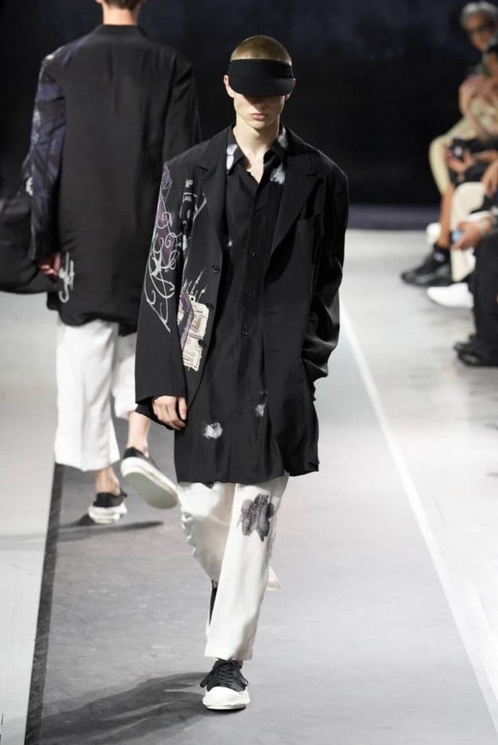 ヨウジヤマモト 花柄シルクパンツ 2025ss look3