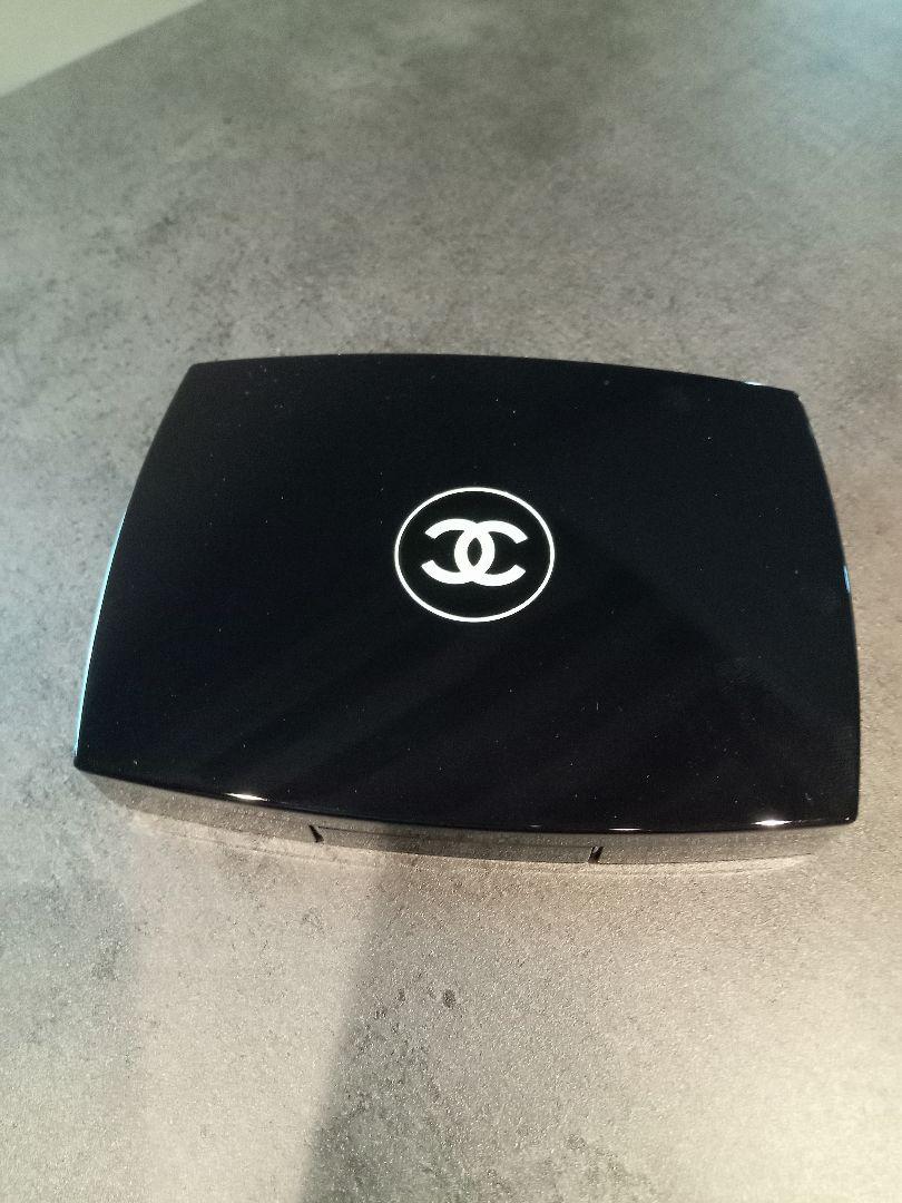 CHANEL　ヴィタルミエールエクラコンパクト　パウダリーファンデーション