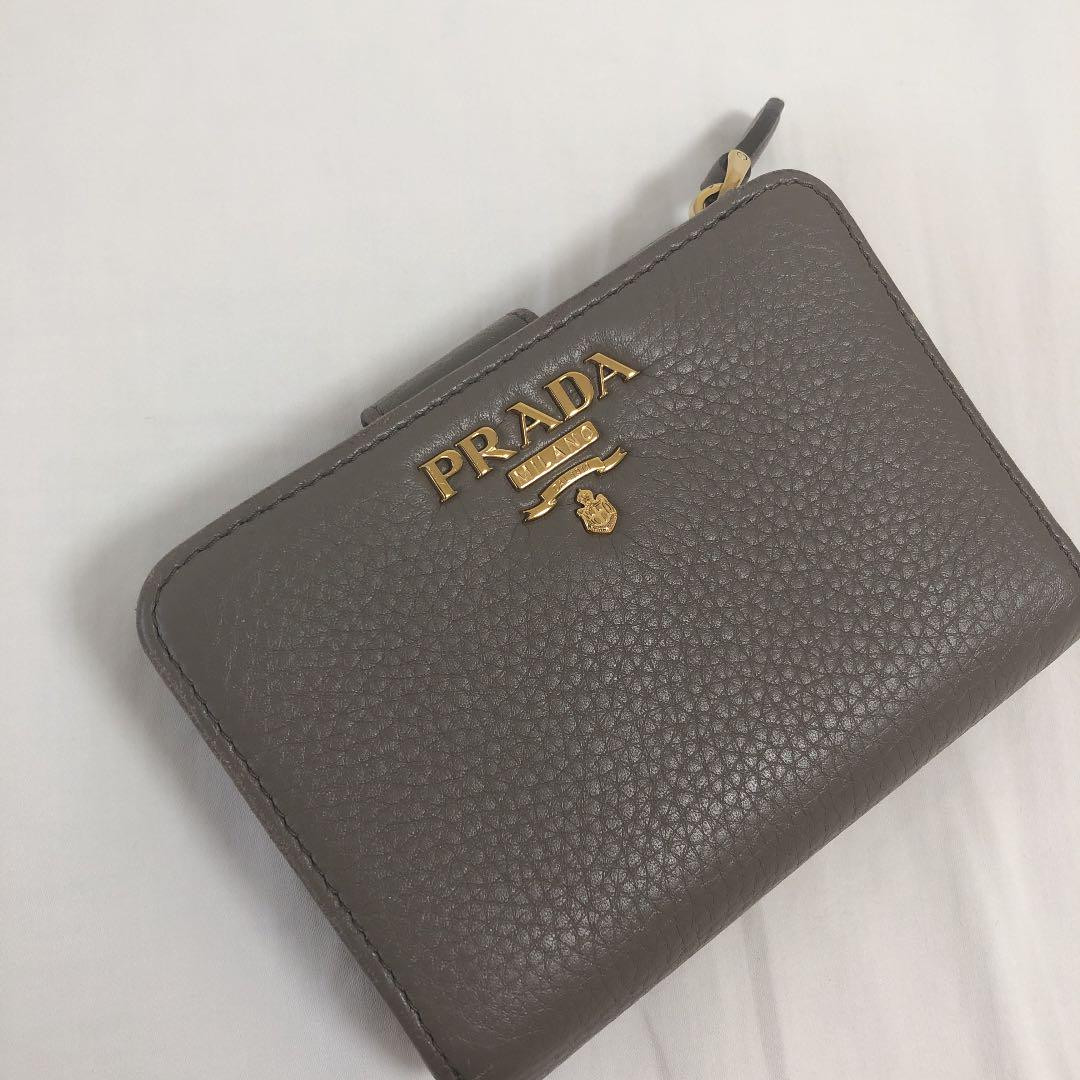 高評価即納 PRADA プラダ 二つ折り財布 値下げしました O92AV-m54776135000 格安最新品