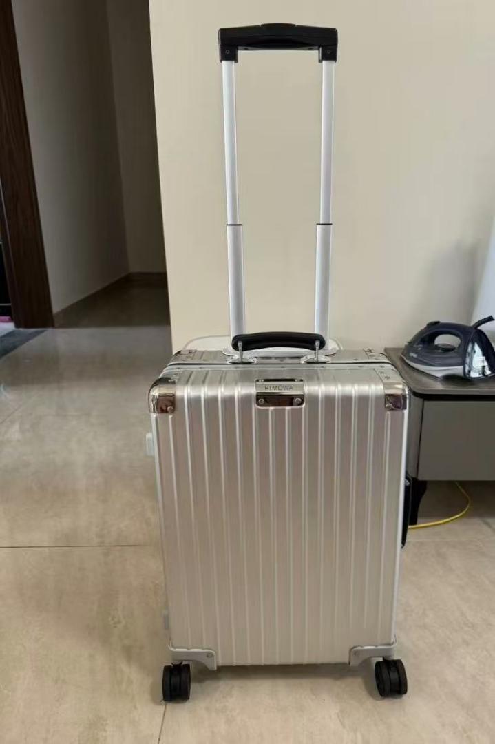 美品 RIMOWA CLASSIC CABIN クラシックキャビン 4輪