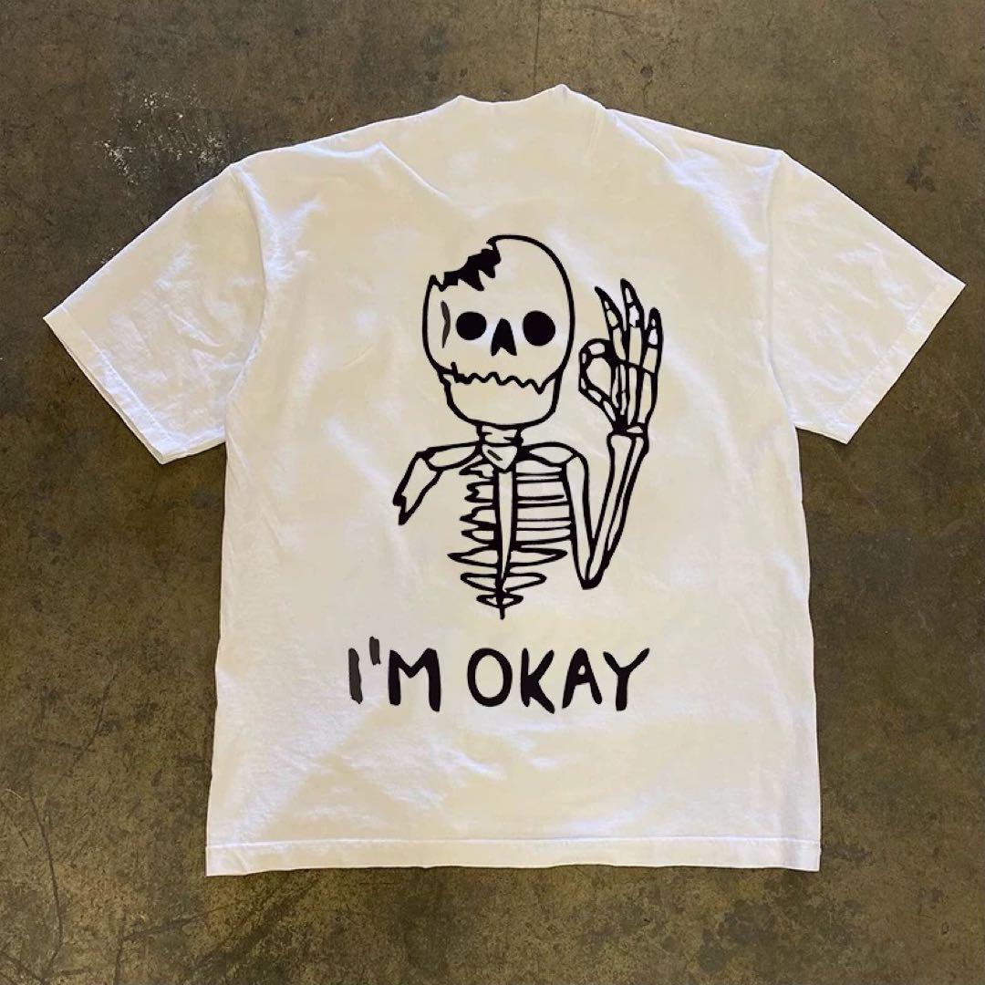 グラフィックTシャツ　アートデザイン　お洒落にお出かけ普段着コーディネート