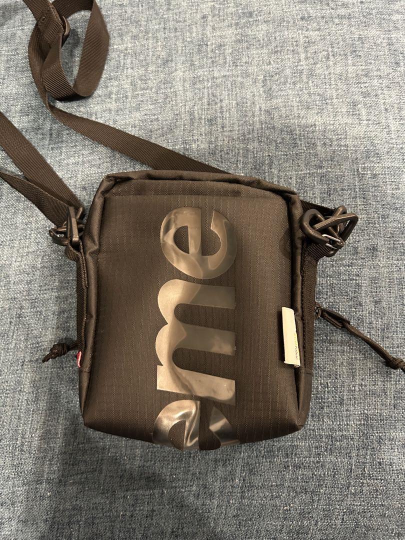 supreme バック