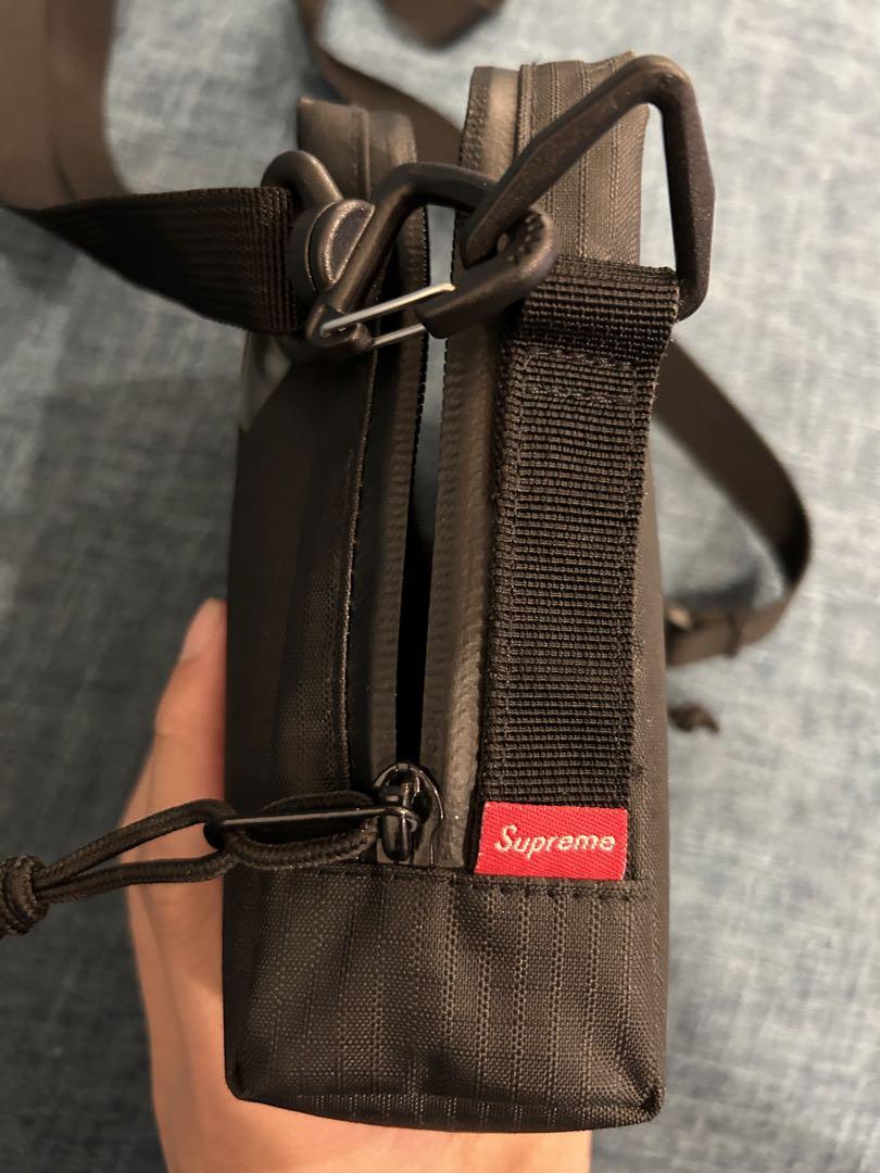 supreme バック