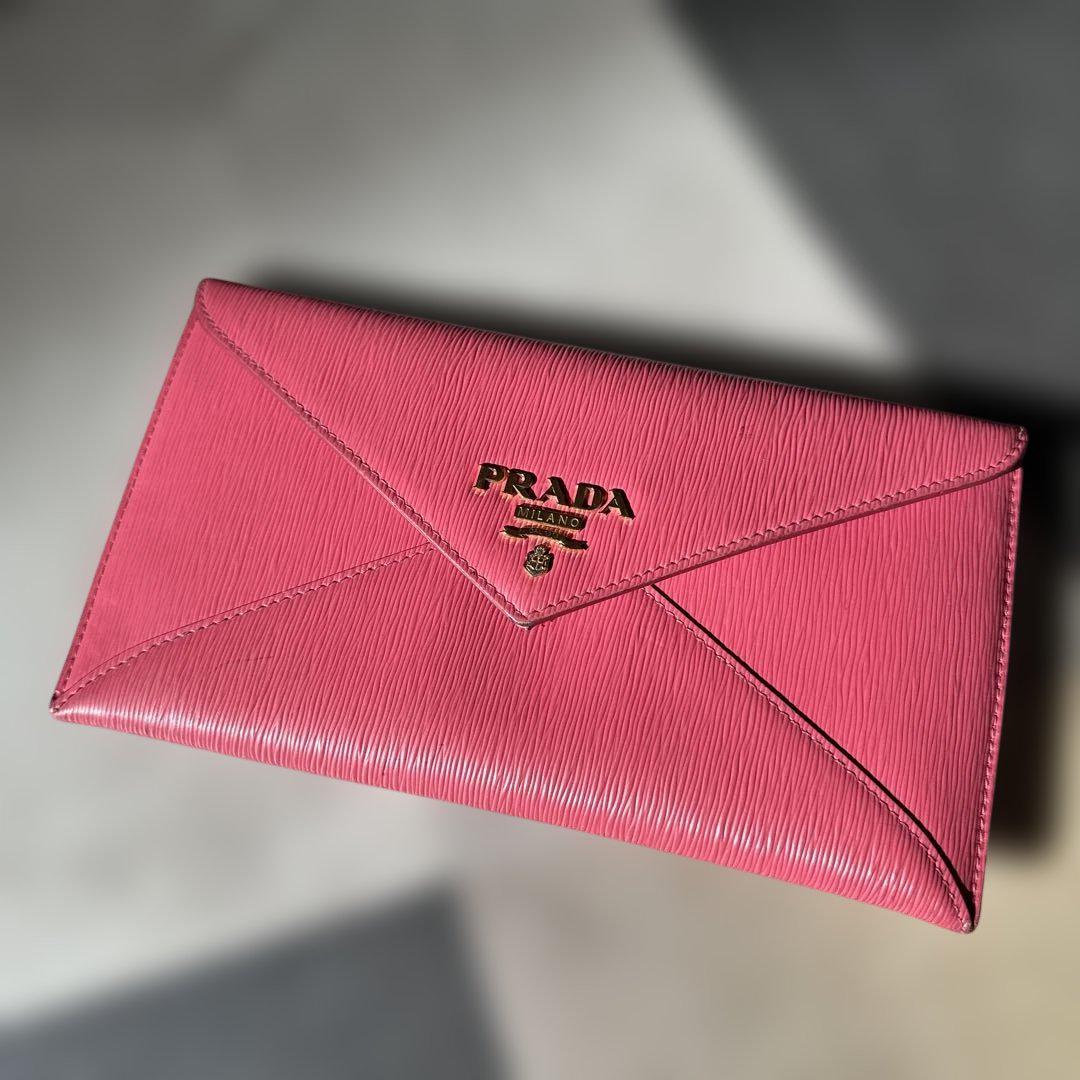 お盆 PRADA ピンク エピレザー 長財布