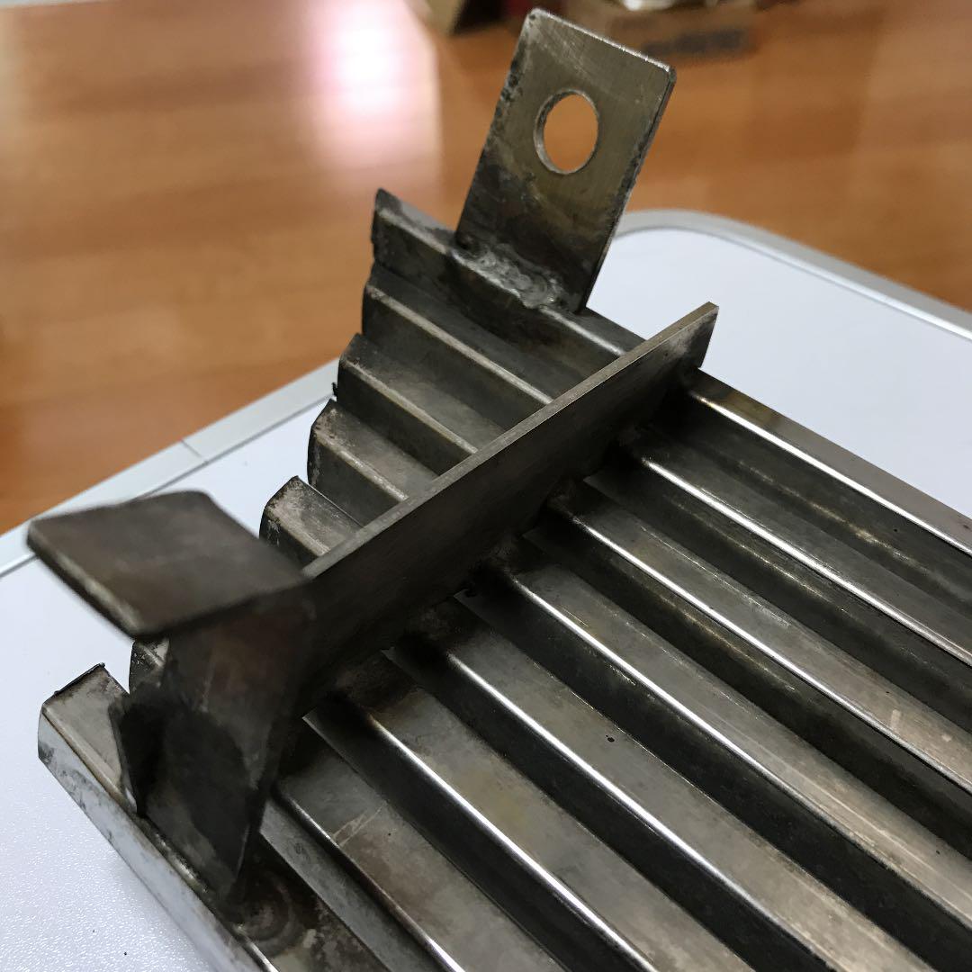 トヨタ　カローラＡＥ100系　ラジエータグリル