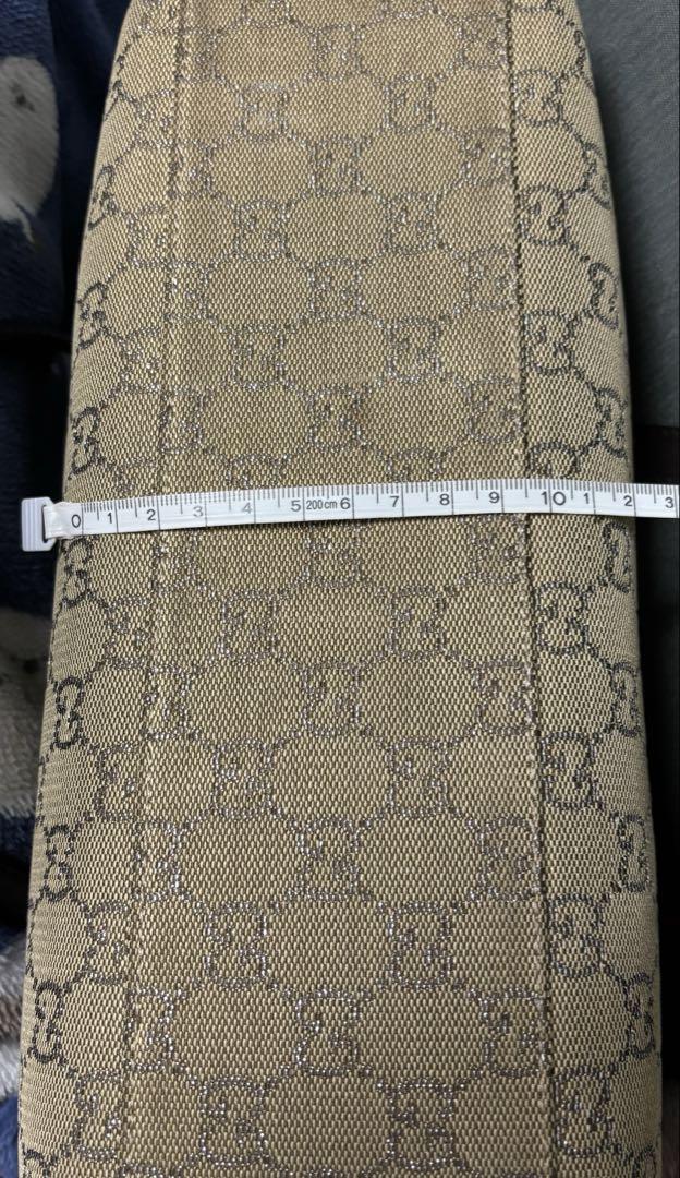 Gucci ハート型チャーム付きハンドバッグ