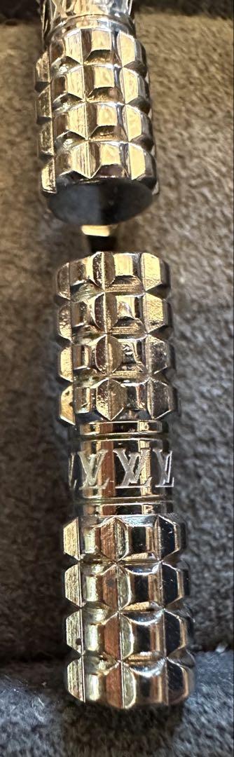 Louis Vuitton ダンベル型カフリンクス Louis Vuitton ダンベル型 カフリンクス - メルカリ