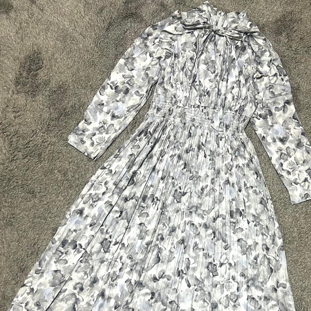 未使用級 セルフォード 24年モデル ワンピース ボウタイ フラワープリーツ36 未使用級 セルフォード 24年モデル ワンピース ボウタイ フラワープリーツ36