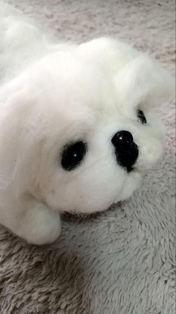 羊毛フェルトのもふもふで大きいぬぼっとまったりお顔のペキニーズ