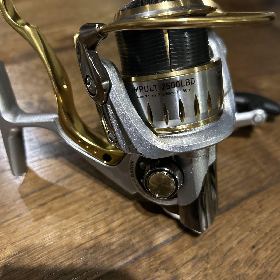 Daiwa IMPULT 2500LBD スピニングリール