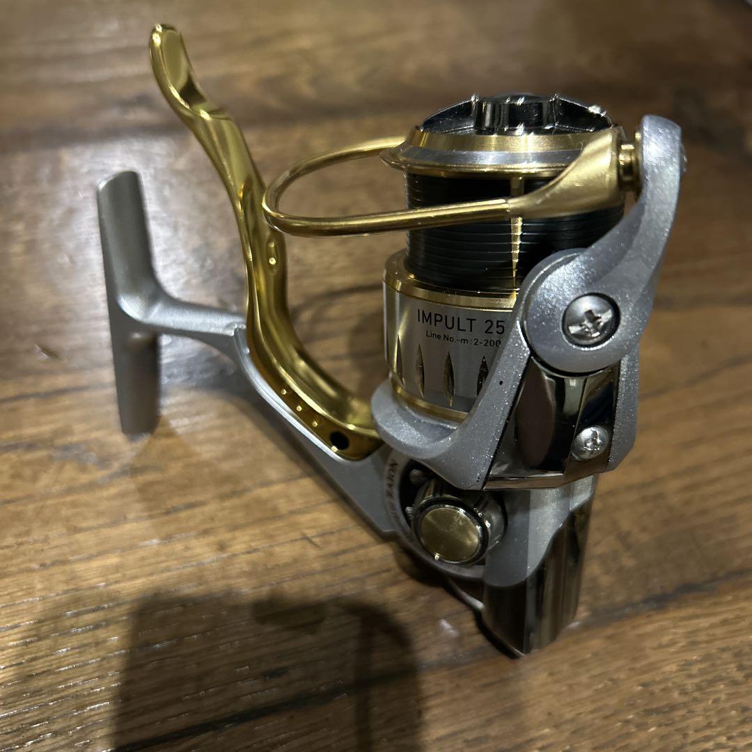 Daiwa IMPULT 2500LBD スピニングリール